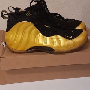 Air composite one prim gold sz 10.5